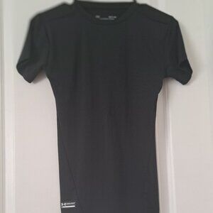 Under Armour  Boys' Heat Gear Short Sleeve  T- Shirt Sz S/P/ CH NWT